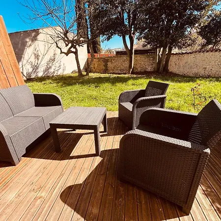 En Rez De Jardin Avec Parking 公寓 *
