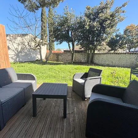 En Rez De Jardin Avec Parking *